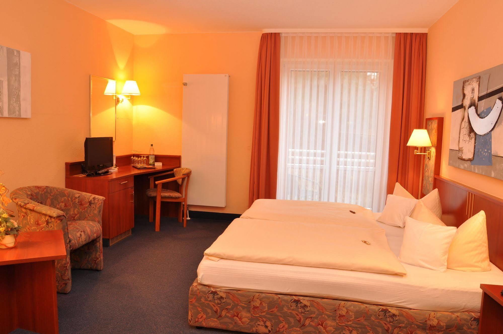 Altstadthotel An Der Werra 마이닝겐 외부 사진